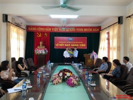 Chi bộ Văn hóa – Ban Quản lý Di tích Chí Linh kết nạp đảng viên mới